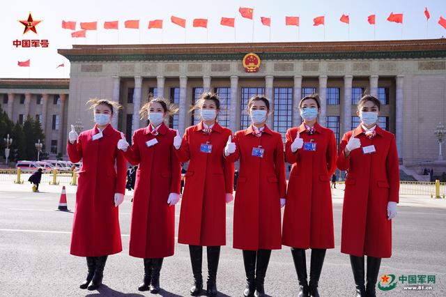 軍媒觀兩會丨高清組圖:兩會“她”風(fēng)采