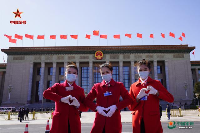 軍媒觀兩會丨高清組圖:兩會“她”風(fēng)采