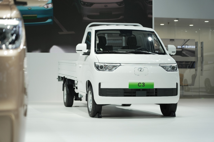 全域智慧 引領(lǐng)未來！瑞馳汽車攜多款全域智慧新品亮相2025世界智博會(huì)